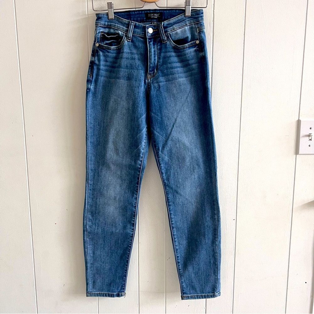 Judy Blue Medium Wash Slim Fit Jeans